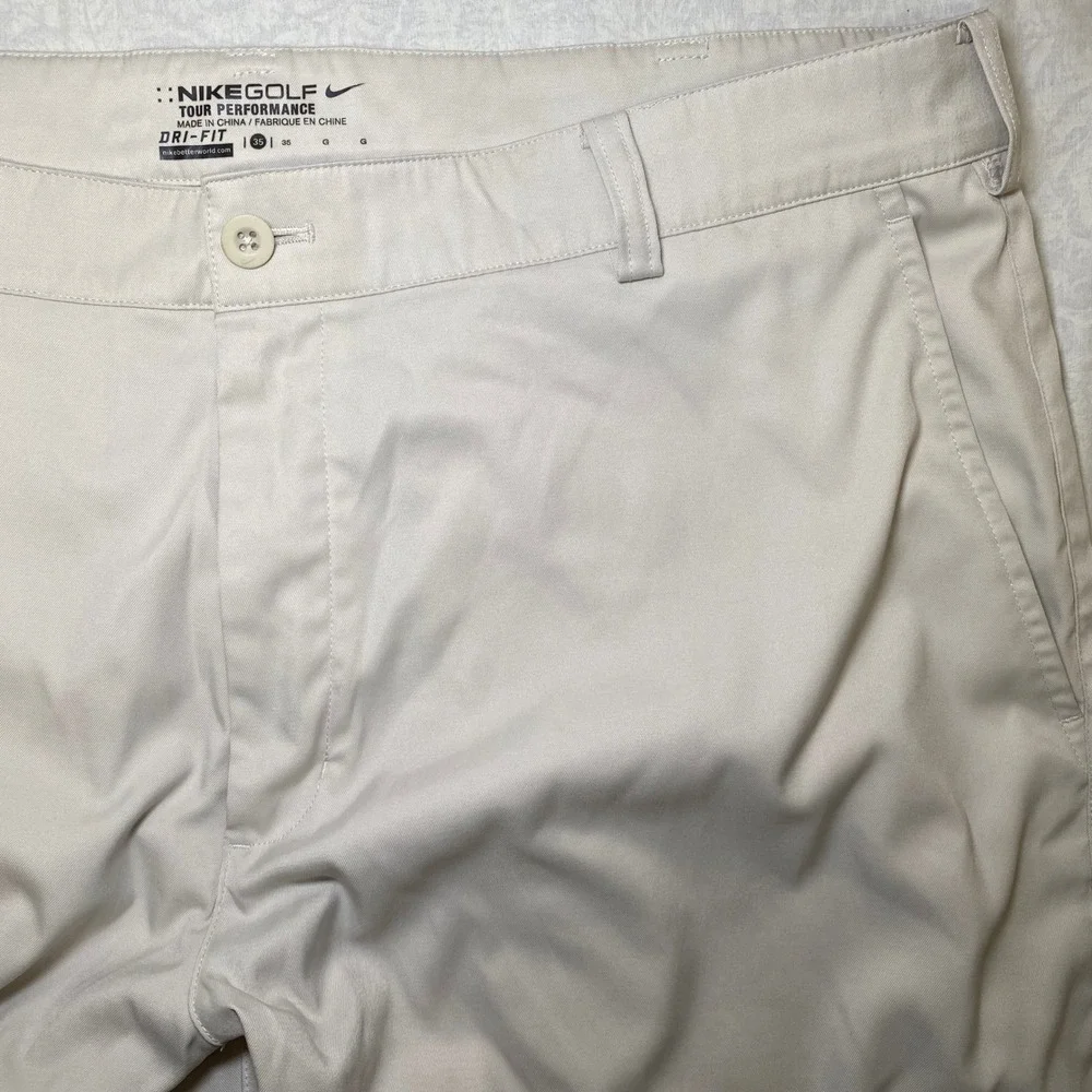 Nike Golf Tour Performance Dri-FIT Shorts Mens 35 Beige Tan Flat Front Sport